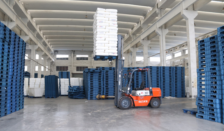 復(fù)聯(lián)4的英雄們維護(hù)宇宙和平，塑料托盤守護(hù)您